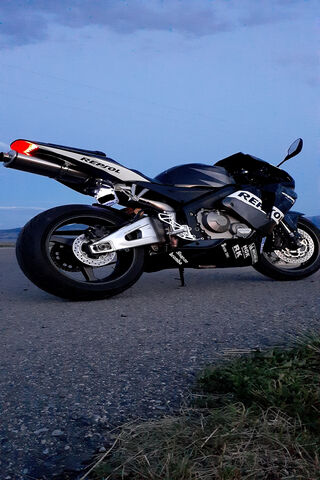 Honda CBR 600RR: The Ultimate Sportbike Experience 🏍️💨