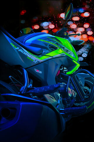Unleash the Buzz: Honda Hornet 160R in Action! 🏍️✨
