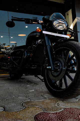 Jawa 42: The Modern Classic on Two Wheels 🏍️✨