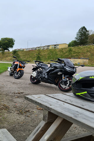 Kawasaki Z1000SX: The Ultimate Sport Tourer 🏍️✨