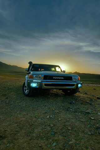 Adventure Awaits: The Iconic Land Cruiser 🚙🌄