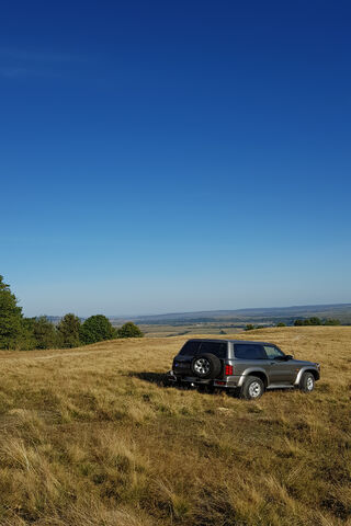 Nissan Patrol Y61: The Ultimate Off-Road Adventure Vehicle 🚙🌄