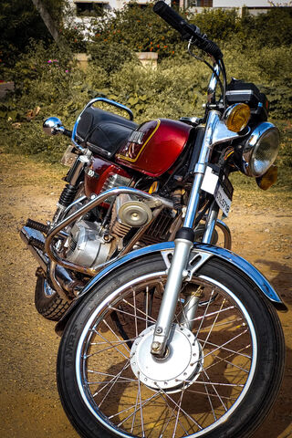 The Timeless Yamaha RX100: A Classic Ride 🏍️✨