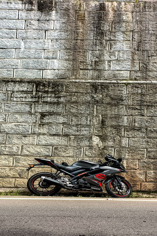 Yamaha R15 V3: The Ultimate Sportbike Experience 🏍️✨