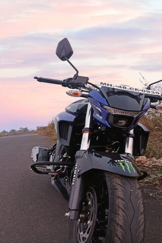 Yamaha 250: The Thrill of the Open Road 🏍️✨