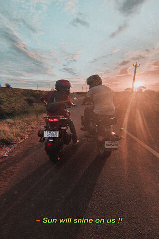 Chasing the Sunset on Two Wheels 🌅🏍️