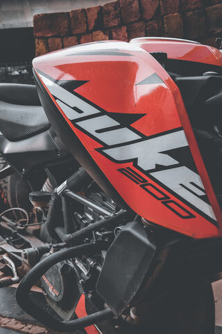 Duke 200: The Urban Beast 🏍️🔥