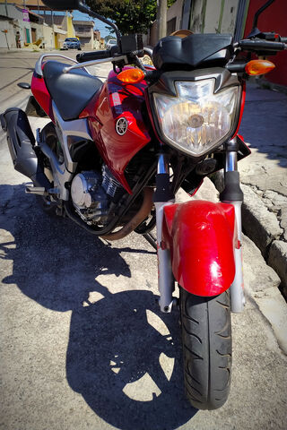 Fazer250: The Urban Cruiser 🏍️✨