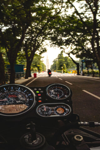 Adventure Awaits: The Himalayan Bike Experience 🏍️🌄