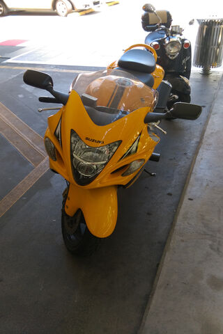 Hayabusa: The Speed Demon on Two Wheels 🏍️💨