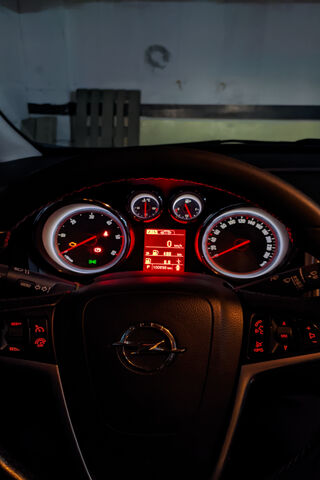 Opel Astra J: A Glimpse Inside the Driver's Realm 🚗✨