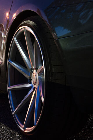 Shining Rims: The Art of Automotive Elegance