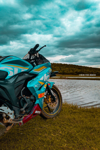 Sleek Adventure: The S7zuki Gixxer SF Awaits! 🏍️🌊