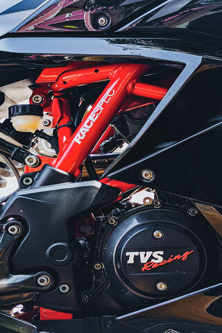 Power Unleashed: The Heart of a Superbike 🏍️💨