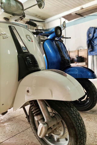 Vespa Duo: A Timeless Ride
