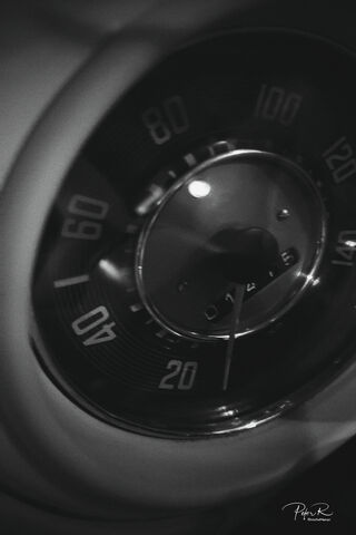Vocho's Speedometer: A Classic Journey 🚗✨