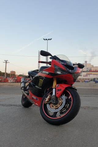 The Beast Unleashed: 2003 Zx6r Monster