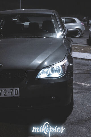 The Sleek BMW E60: A Nighttime Stunner 🚗✨
