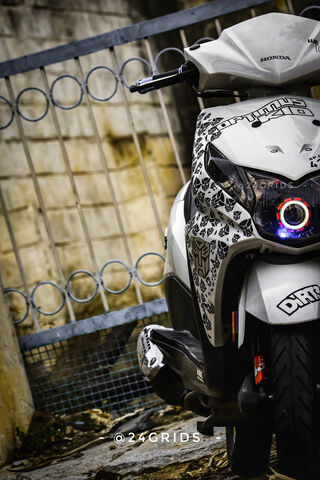 Urban Ride: The Stylish Scooter