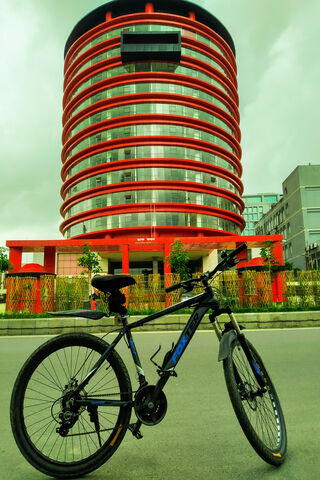 Urban Adventure: The Perfect Ride 🚴 🏙️