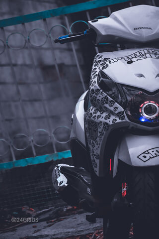 Urban Ride: The Stylish Scooter