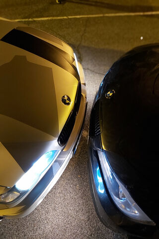 BMW 320D E46 & E90: A Dynamic Duo Under the Night Sky 🌌🚗