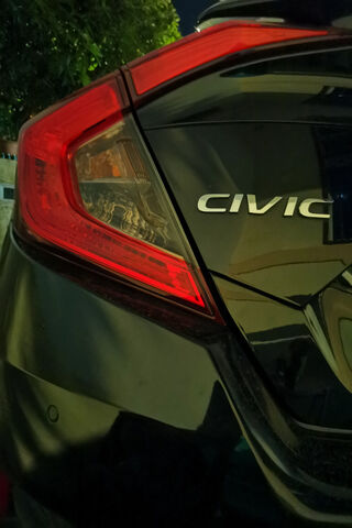 Civic Night Glow: A Modern Marvel 🚗✨