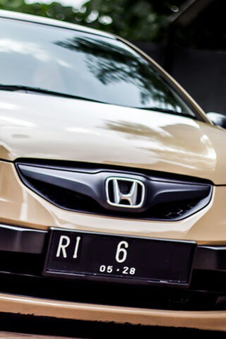 The Sleek Ride: Car RI 6 🚗✨