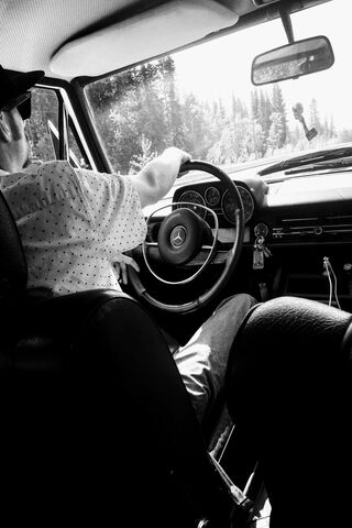 On the Open Road: A Journey of Freedom 🚗✨