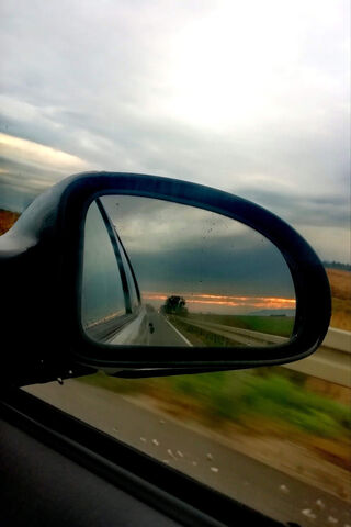 Chasing the Horizon 🌅🚗