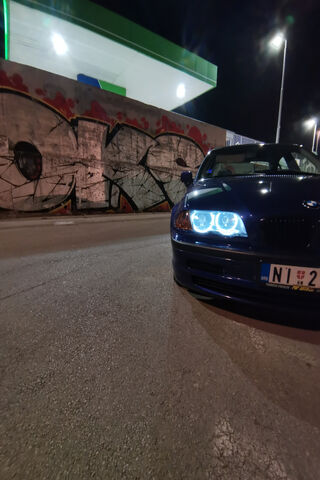Nighttime Elegance: The E46 BMW in Urban Vibes 🌌🚗