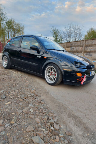 Ford Focus Mk1: The Classic Compact Champion 🚗✨