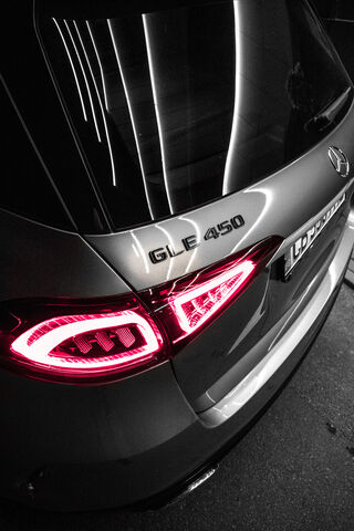 The Sleek Power of the GLE 450 🚗✨