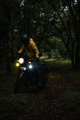 Himalayan Adventure: Riding Through the Wilderness 🌲🏍️