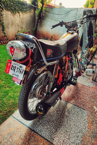 Rev Up Your Ride: The Honda 125 Adventure! 🏍️✨