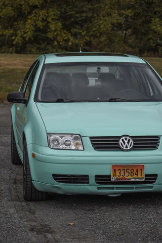 Cool Mint Mk4 Jetta: A Classic with Style! 🚗💚