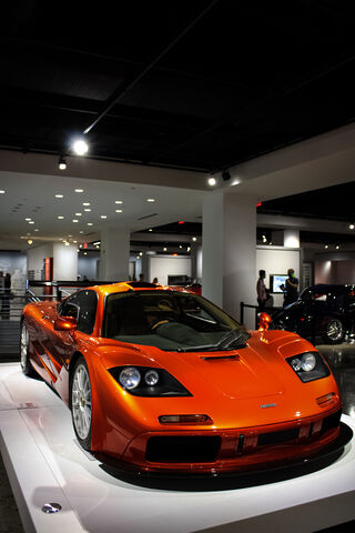 The Iconic McLaren F1: A Supercar Legend 🚗✨