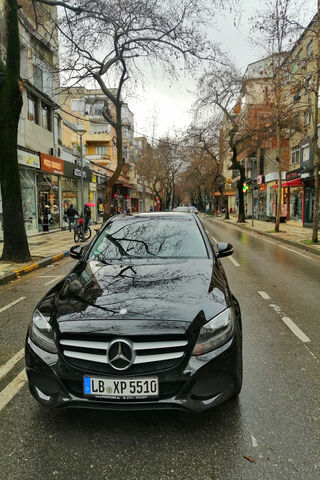 Elegance on the Streets: The Mercedes-Benz Experience 🚗✨