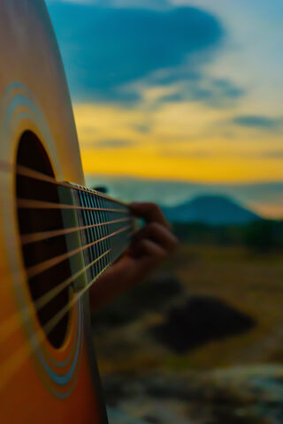 Strings of Serenity 🎶🌅