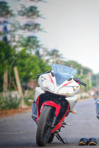 R15 Bike: The Ultimate Ride for Speed Enthusiasts! 🏍️💨