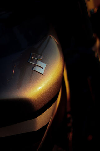 The Sleek Power of the Suzuki GS500 🏍️✨