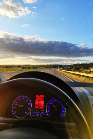 Cruising in Style: The Volkswagen Touran Adventure 🚗✨