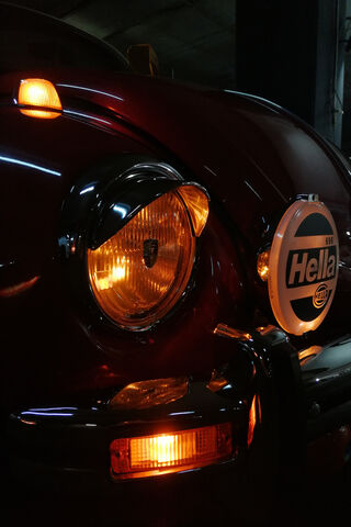 Classic Charm: The VW 1303 Beetle Shines Bright! 🚗✨