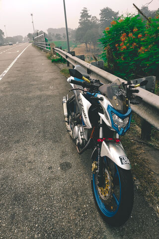 Yamaha FZ 150i: The Urban Beast on Two Wheels 🏍️✨