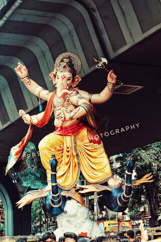 Divine Blessings: The Spirit of Ganpati Bappa 🌺🙏