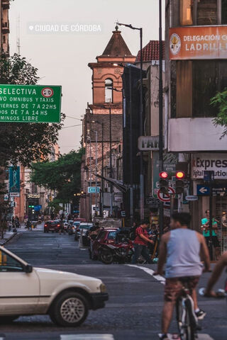 Evening Vibes on Cordoba Street 🌆🚴 ️