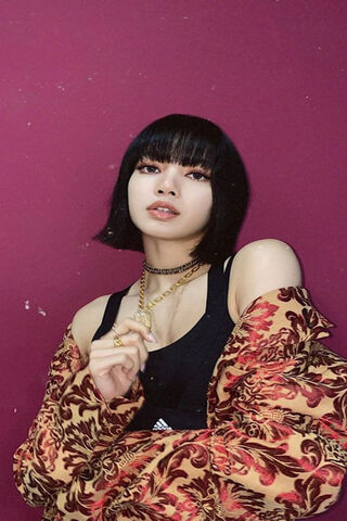 Luz: A Radiant Star in Bold Fashion ✨