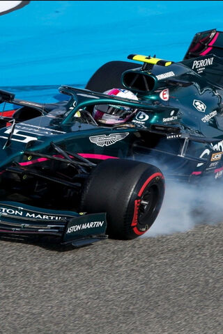 Aston Martin F1: The Thrill of Speed! 🏎️💨