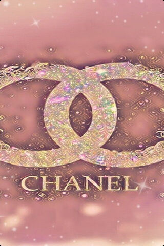 Chic in Magenta: A Glamorous Touch