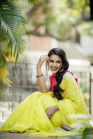 Chaitra Reddy: A Radiant Moment in Nature 🌼✨